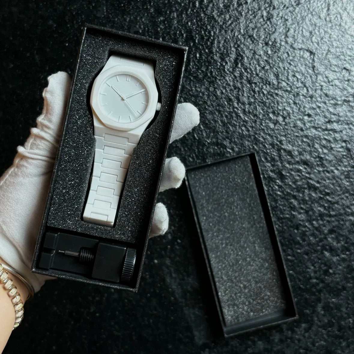 Versatile Men’s Quartz Watch